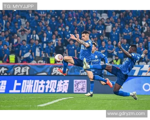 亚冠申花迎战强敌全力争胜球迷期待精彩对决与激情时刻